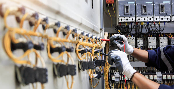 Professional Electrician technician working in Chula Vista, TX